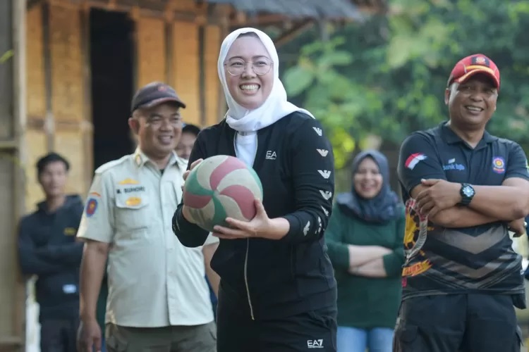 Anne Ratna Mustika: Gotong Royong Makna Tunggal Pancasila Yang Harus Diterapkan Dalam Keseharian