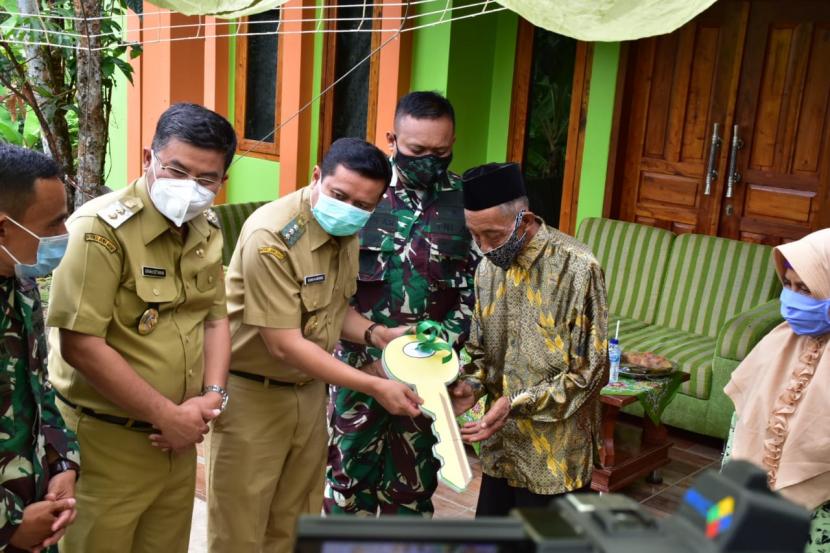 Setelah Sahrul Gunawan dan Ridwan Kamil, Giliran Wabup Sumedang Erwan Setiawan Gabung Golkar