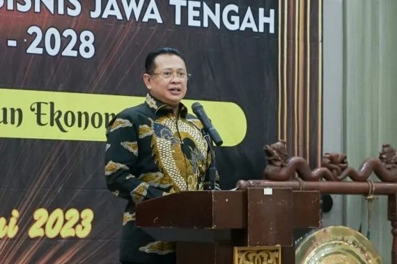 Lantik Pengurus Pusat Forum Bisnis Jateng, Bamsoet Minta Para Pebisnis Bangun Kemitraan Strategis