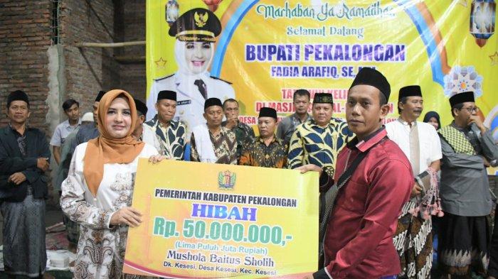 Gelar Safari Ramadhan, Fadia Arafiq Beri Hibah Untuk 22 Masjid dan Mushala di Pekalongan