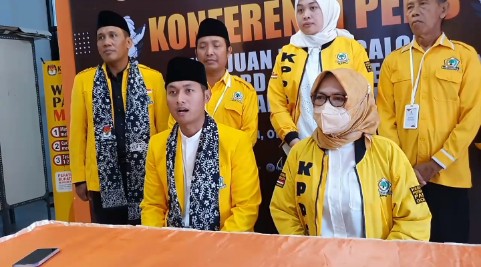 Didominasi Generasi Milenial, Aditya Halindra Faridzky Daftarkan 50 Bacaleg Partai Golkar Tuban Ke KPUD