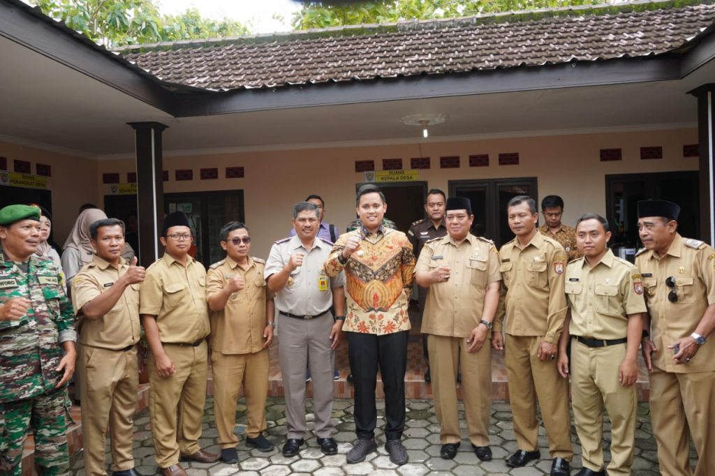 Bupati Dico Ganinduto Apresiasi Pencanangan Gerakan Masyarakat Pemasangan Tanda Batas di Deso Rejosari, Kendal