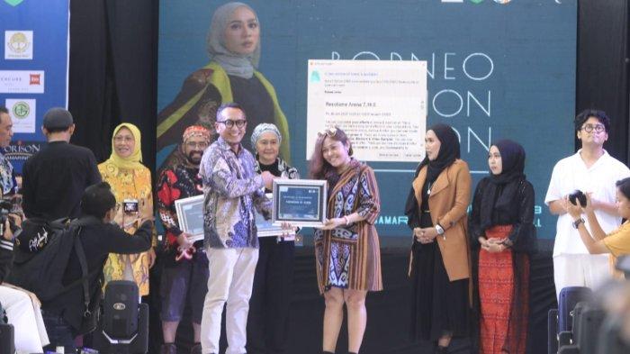 Hetifah Apresiasi Wujud Kearifan Lokal Borneo di Acara Fashion Bration Kaltim Fair