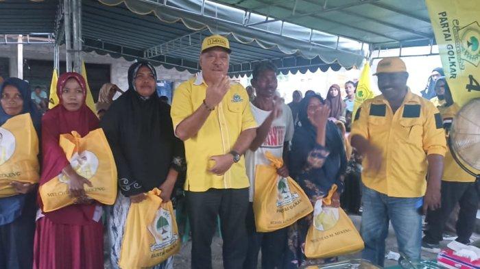 Melchias Mekeng Salurkan Paket Sembako Hingga Sumbang Sapi Kurban Untuk Masjid di NTT