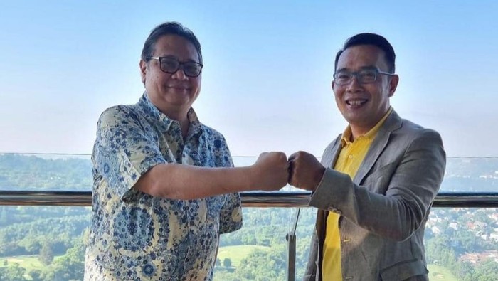 Airlangga Hartarto Bangga Melihat Ridwan Kamil Kenakan Seragam dan Cincin Kosgoro