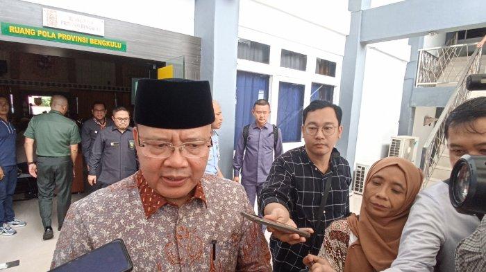 Rohidin Mersyah Instruksikan Tindak Tegas Pelaku Pungli PPDB SMA di Bengkulu