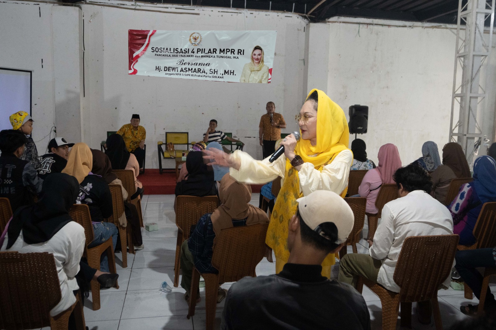 Dewi Asmara Gelar Sosialisasi 4 Pilar MPR di Limusnunggal, Sukabumi