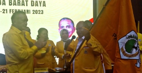 Raih Dukungan Bulat, Lambert Jitmau Resmi Pimpin Golkar Papua Barat Daya