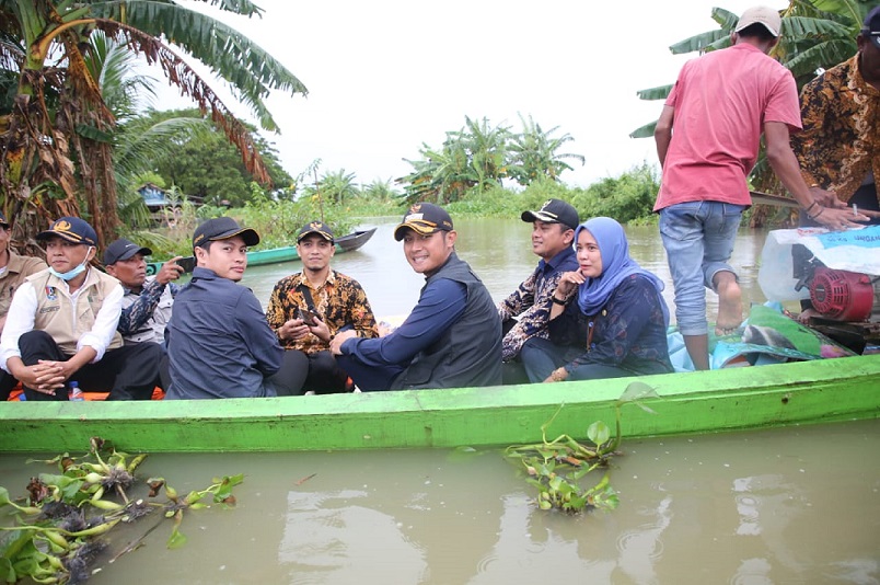 Tinjau Luapan Sungai Mlangi, Aditya Halindra Faridzky Janjikan Bantuan Transportasi Air Untuk Warga