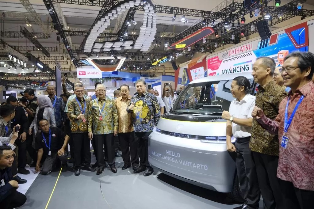 Airlangga Hartarto: Industri Otomotif Jadi Tulang Punggung Pertumbuhan Ekonomi Nasional