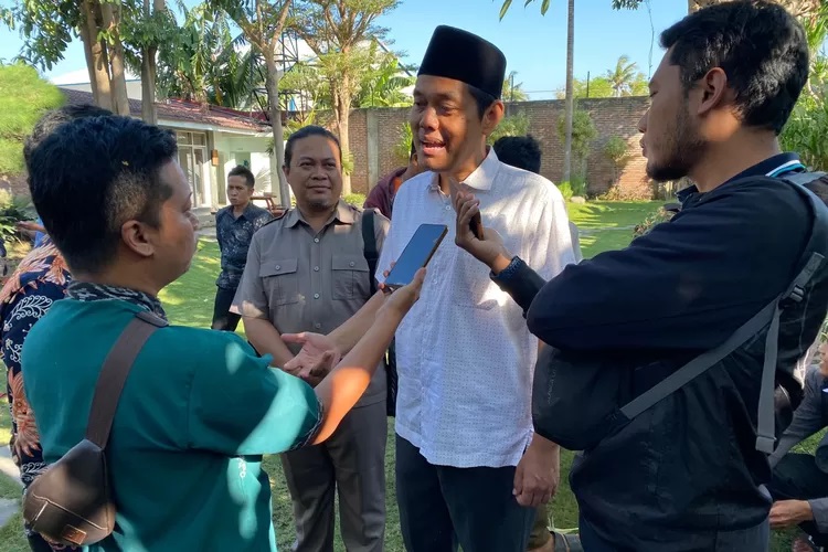 Zulfikar Arse Sadikin Sosialisasi Literasi Keuangan Bagi Pemuda dan Pelaku UMKM di Situbondo