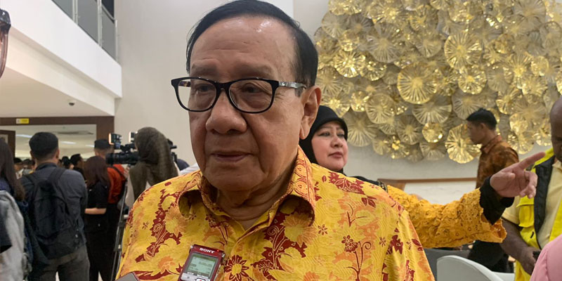 Akbar Tanjung Tak Khawatir Soal Cawe-Cawe Jokowi: Yang Berdaulat Rakyat!