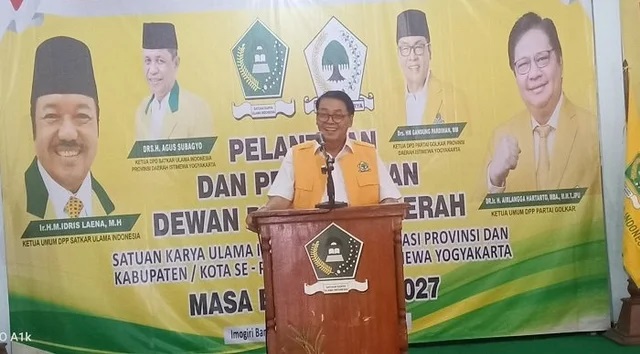 Lantik Pengurus Satkar Ulama DIY, Idris Laena Minta Kader Rambahi Pondok Pesantren