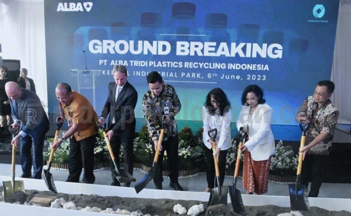 Dico Ganinduto Groundbreaking Pabrik Pengolahan Sampah Plastik Terbesar di ASEAN