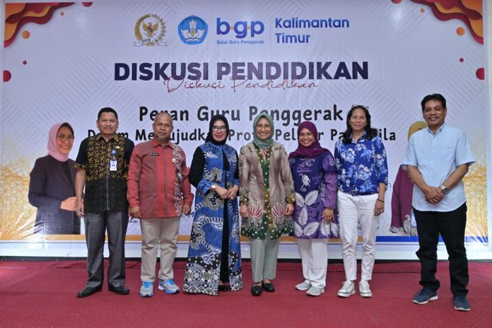 Hetifah Nilai Guru Penggerak Sebagai Agen Transformasi Ekosistem Pendidikan