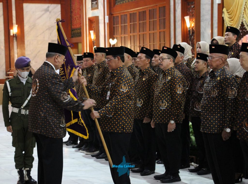 Gubernur Kalsel, Sahbirin Noor Dilantik Jadi Ketua Umum DHD Badan Pembudayaan Kejuangan 45