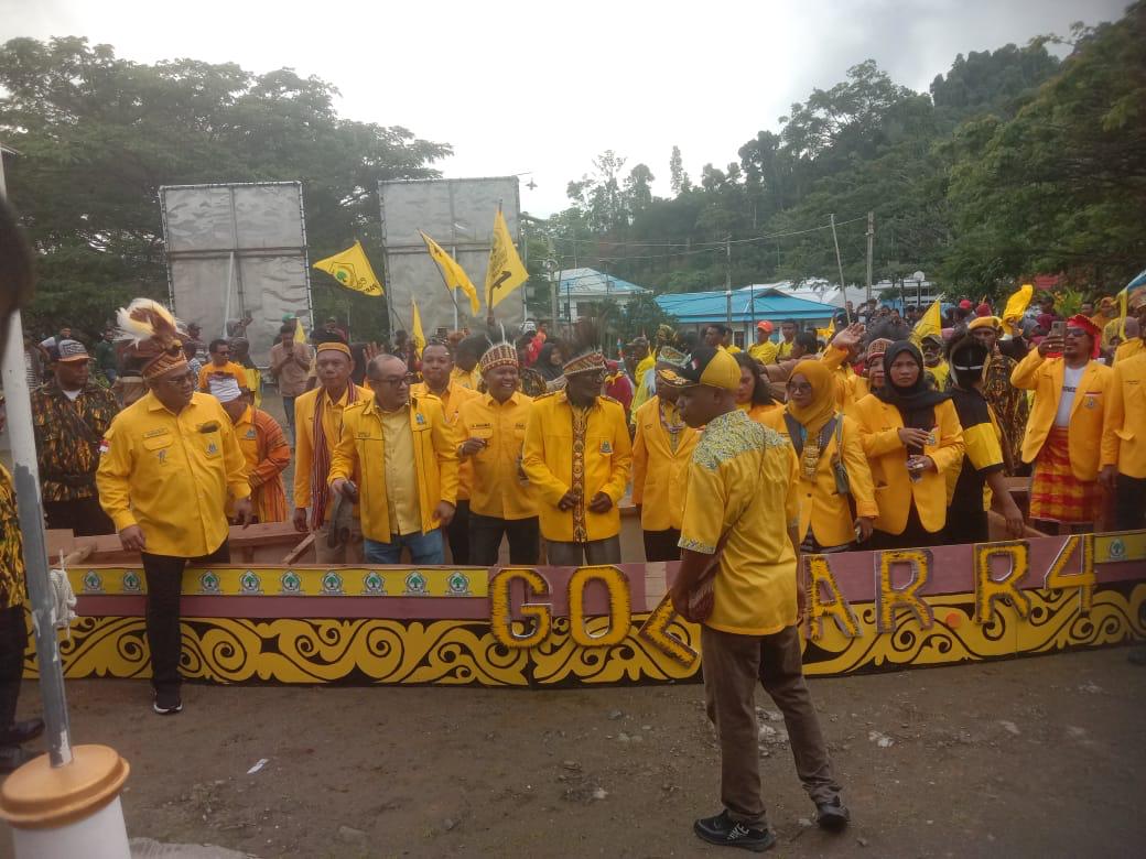 Dikawal Ribuan Simpatisan ke KPU, Henry Wairara Optimis Partai Golkar Rebut Pimpinan DPRD Raja Ampat