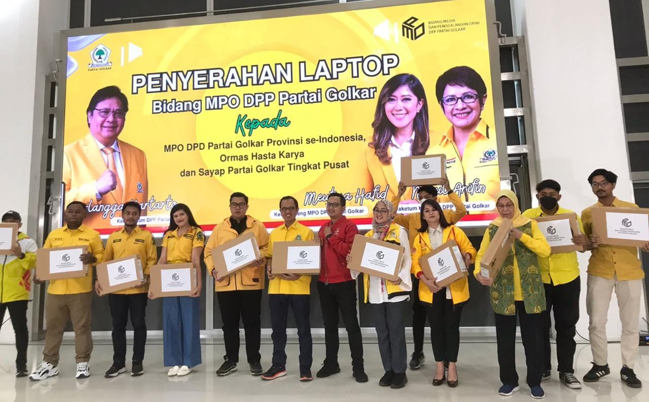 DPP Partai Golkar Bagikan Laptop Untuk Ormas, Sayap dan MPO Seluruh Indonesia Termasuk Golkarpedia