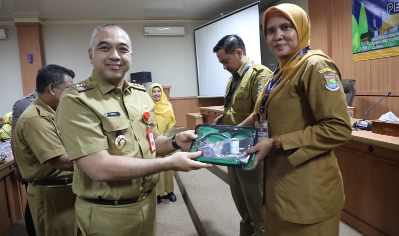 Jelang Idul Adha, Ahmed Zaki Iskandar Lepas 100 Orang Tim Pemeriksa Kesehatan Hewan Kurban