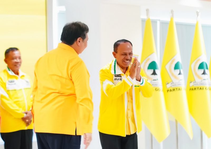 Terima KTA Partai Golkar, Kombes Pol. (Purn) Maruli Siahaan Siap Kuningkan Sumut di Pemilu 2024