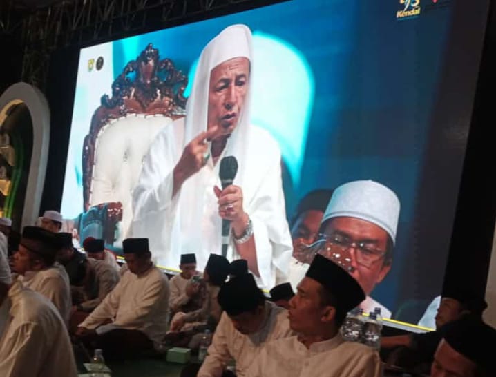 Hari Jadi ke-418, Dico Ganinduto Gelar Acara Kendal Bersholawat Hadirkan Habib Luthfi bin Yahya