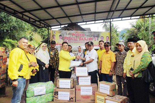 Golkar Kota Padang Bantu Korban Banjir Bandang di Lambungbukit, Pauh