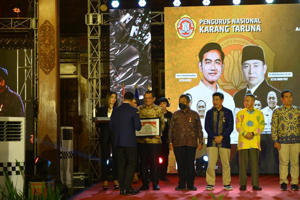 Selamat! Gubernur Arinal Djunaidi Dianugerahi Penghargaan Satyalancana Aditya Karya Mahatva Yodha