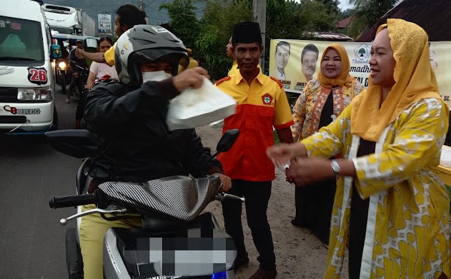 Fitri Krisnawati Tandjung Sosialisasikan Diri Sebagai Caleg DPR RI Partai Golkar di Tapsel