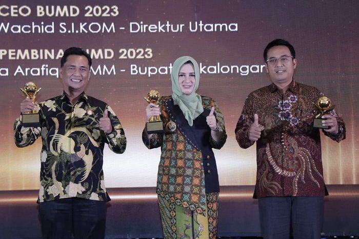 Di Bawah Bupati Fadia Arafiq, Pekalongan Gondol 3 Penghargaan Ajang Top BUMD Award 2023