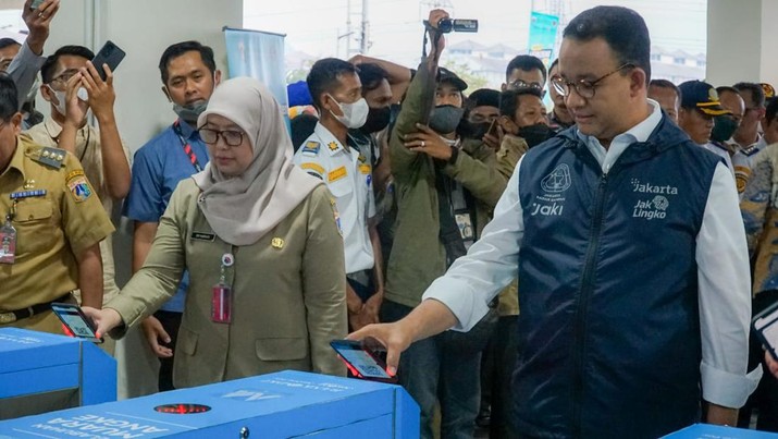 Airlangga Hartarto Jawab Kritikan Anies Soal Pemberian Subsidi Mobil Listrik