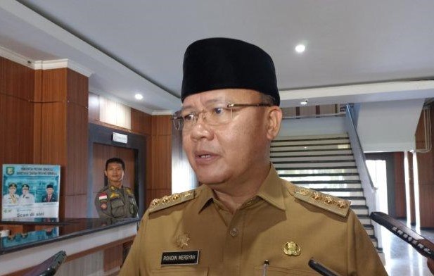 Buntut Jenazah Diangkut Pakai Motor Lewat Jalan Tanah, Rohidin Mersyah Dorong Kabupaten Kepahiang Perbaiki Jalan