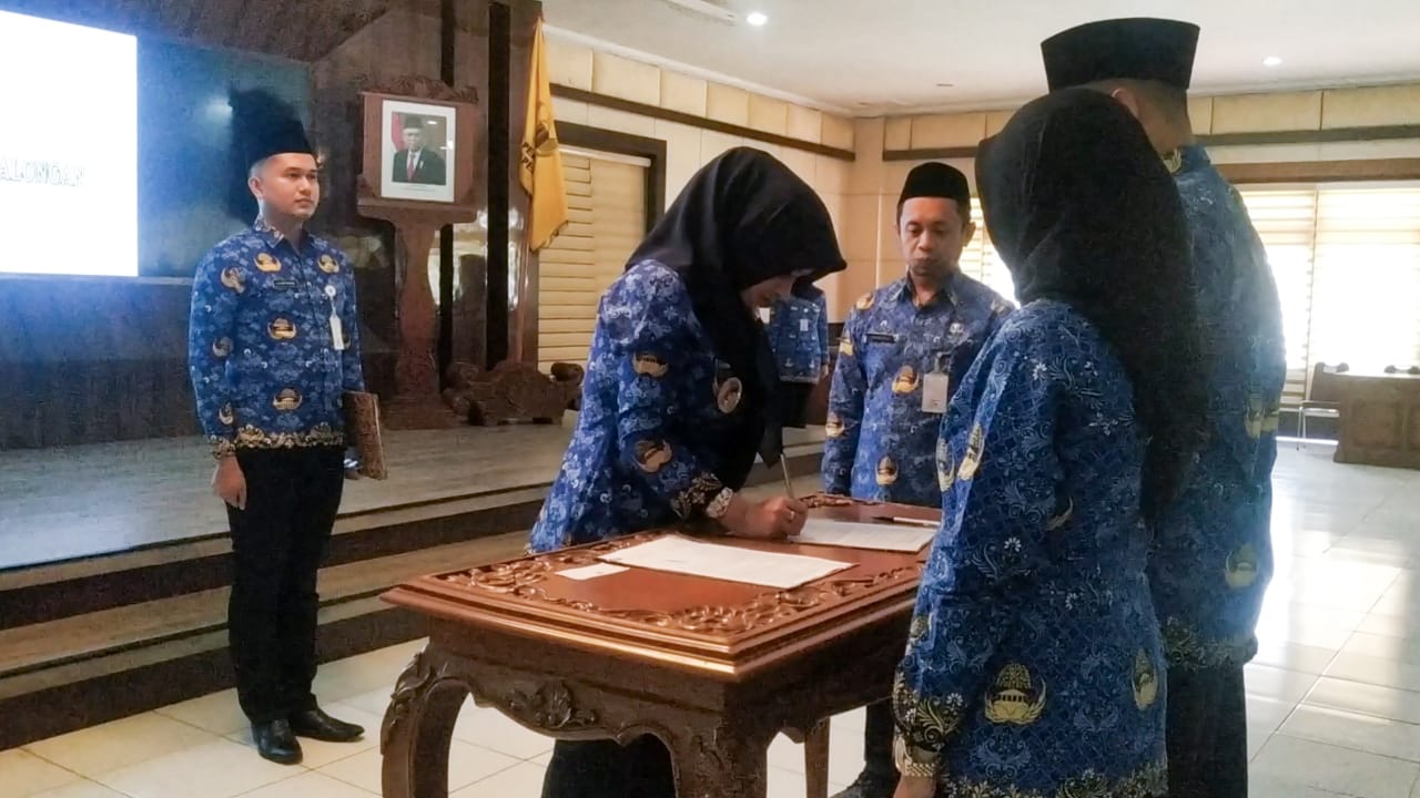 Lantik 493 Guru, Fadia Arafiq Minta Anak-Anak Pekalongan Dididik Penuh Kasih Sayang