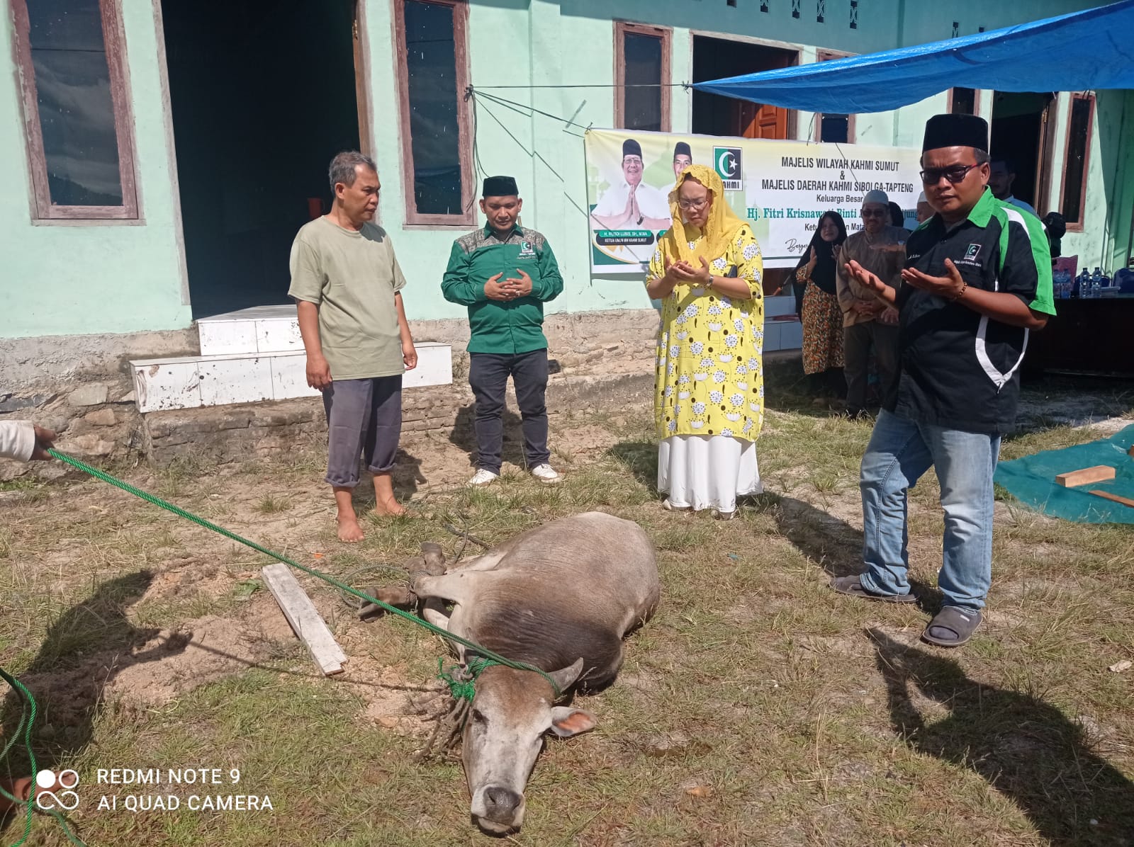 Gandeng KAHMI, Fitri Krisnawati Tanjung Sembelih Hewan Kurban Untuk Warga di Sibolga