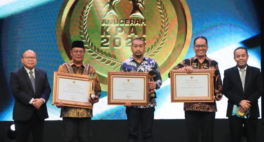 Selamat! Sahbirin Noor Terima Anugerah KPAI 2023 Kategori Sistem Informasi Monitoring Perlindungan Anak