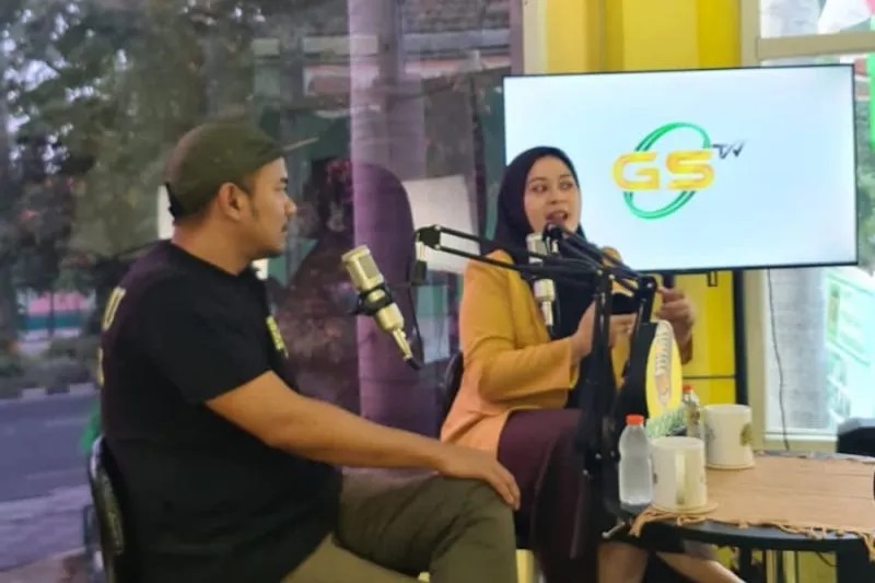 Arif Fathoni Kenalkan Rekam Jejak Bacaleg Partai Golkar Surabaya Lewat Podcast GS TV