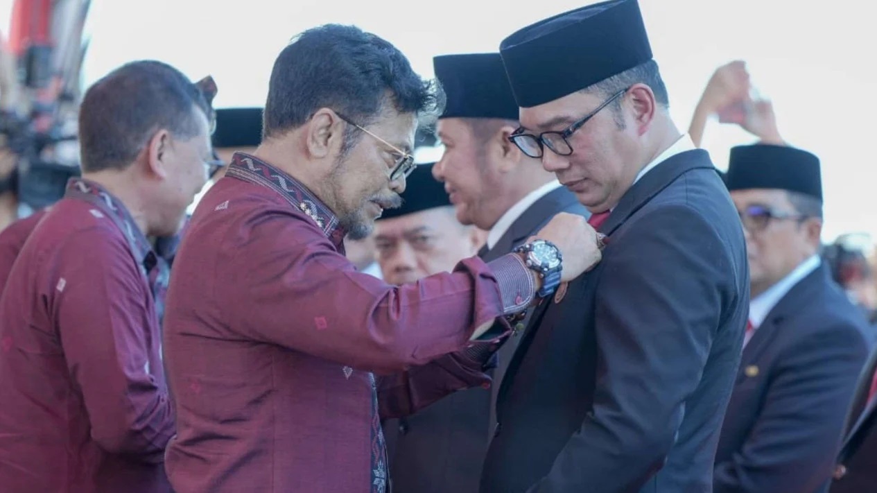 Bangga! Ridwan Kamil Raih Penghargaan Satyalencana Wira Karya Dari Presiden RI