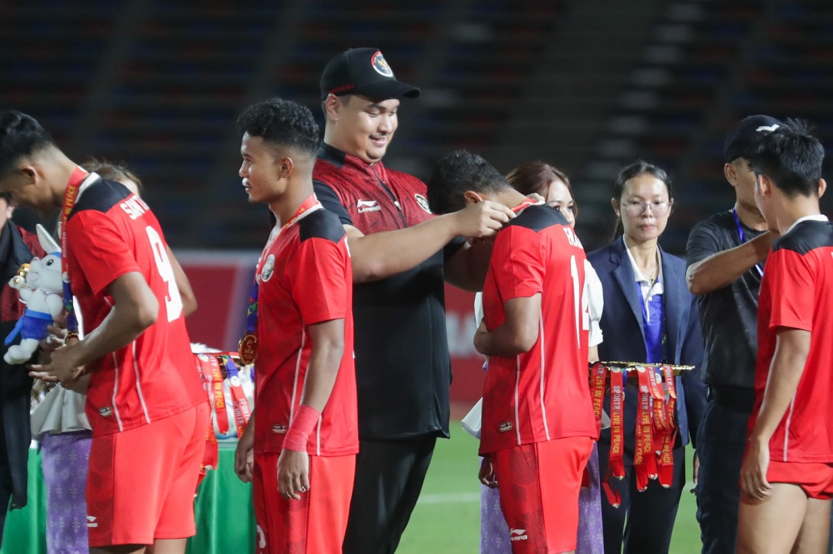 Usai Raih Medali Emas, Menpora Dito Ariotedjo Minta Timnas Indonesia U22 Jaga Mental Juara