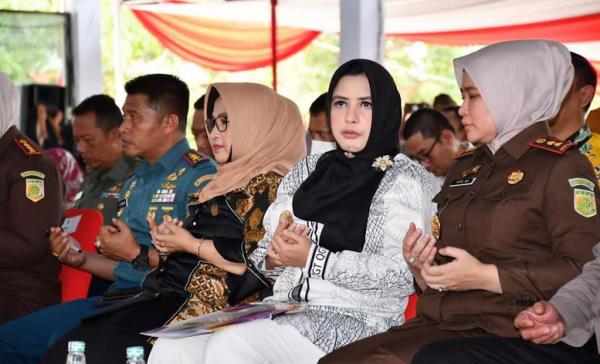 Bupati Fadia Arafiq Minta Pemprov Jateng Bantu Perbaikan Jalan di Pekalongan