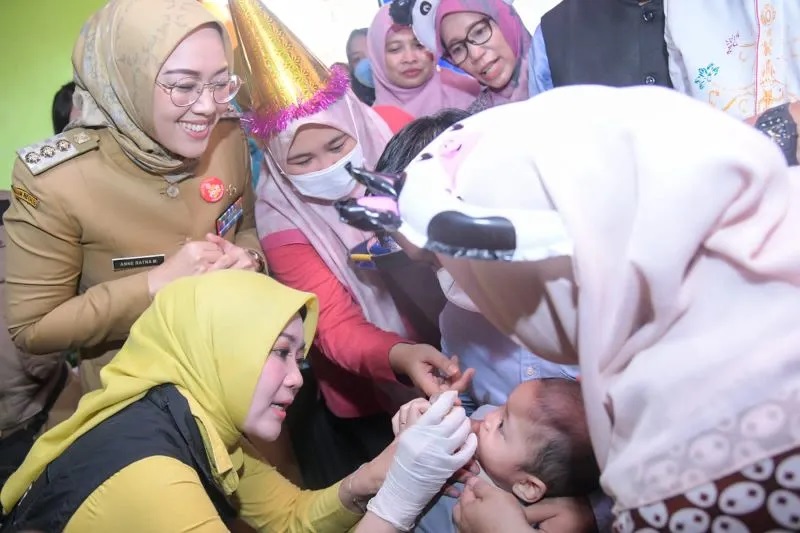 Anne Ratna Mustika Pastikan 79.658 Bayi di Purwakarta Mendapatkan Imunisasi Polio