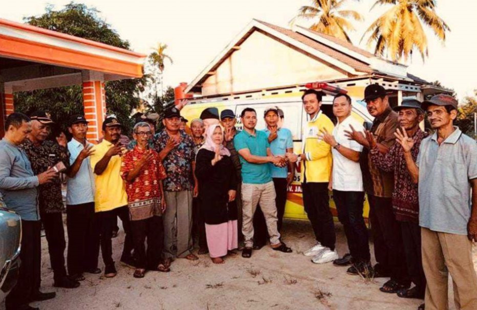 Masyarakat Mandiangin Timur Berterima Kasih Atas Pemberian Ambulans Dari Cek Endra