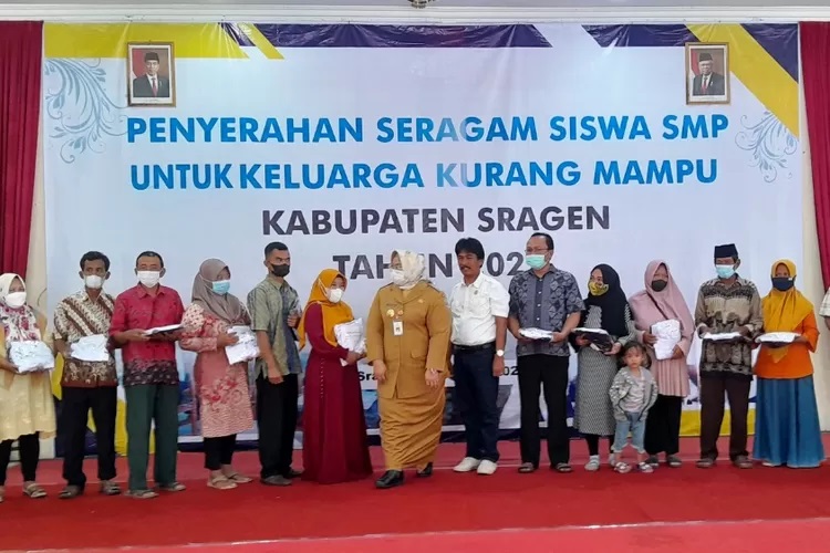 Pujiono Elly Bayu Efendi Usulkan Seragam Gratis Rp.1,5 Miliar Bagi Siswa SMP Tak Mampu di Sragen